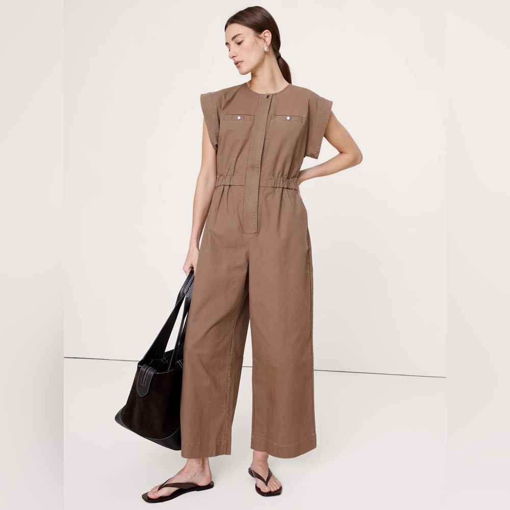 NWT! Banana Republic Cotton Canvas Utility Jumpsuit - Size Medium